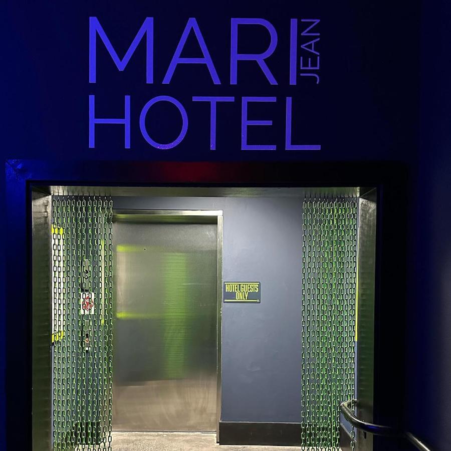 Mari Jean Hotel - All Adults Welcome San Petersburgo Exterior foto